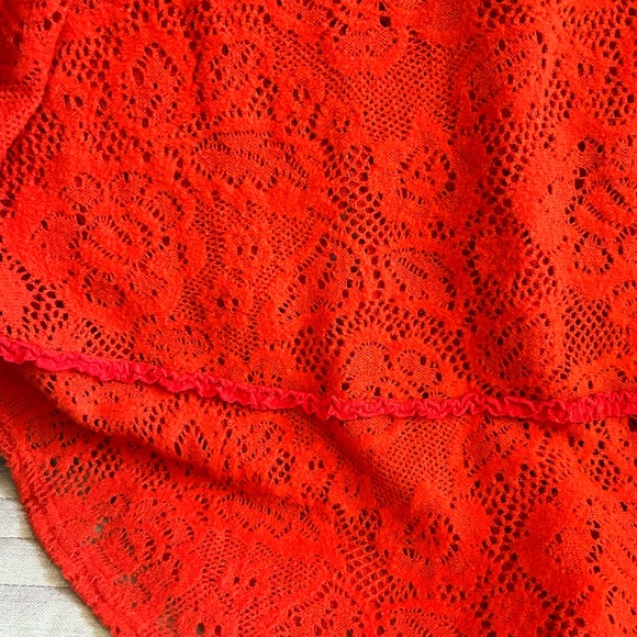 Free People oversized sweater-size XS but will fit larger (see measurements) - Picture 3 of 6